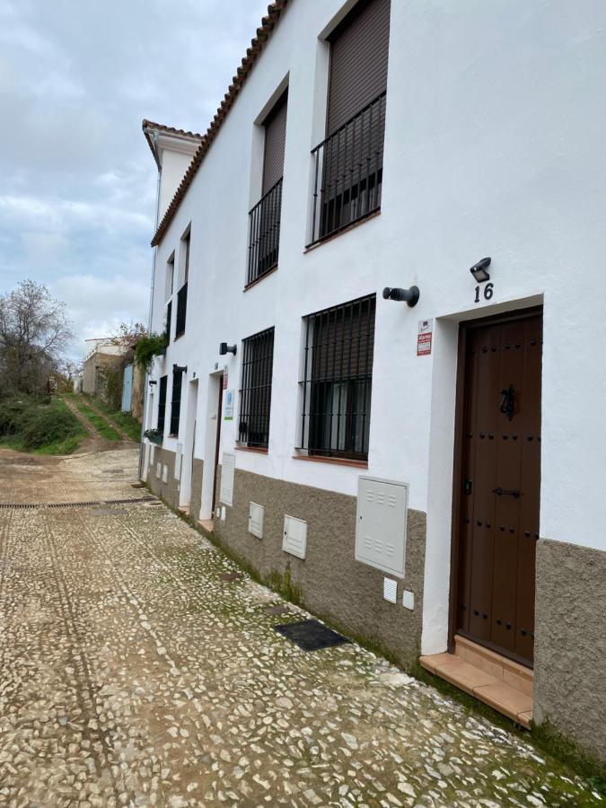 Alojamiento La Tana Fuenteheridos Exteriér fotografie